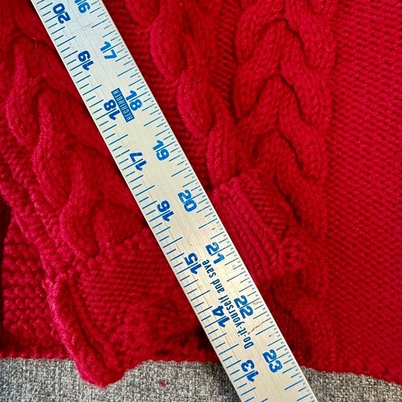 Mercer & Madison 100% Wool Red Cardigan Sweater Size Small cable knit scandi - Picture 8 of 10